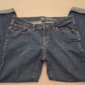 GAP Classic Blue Boyfriend Jeans Mid-rise Size 6/28 Great Pre-Owned Condition!!!